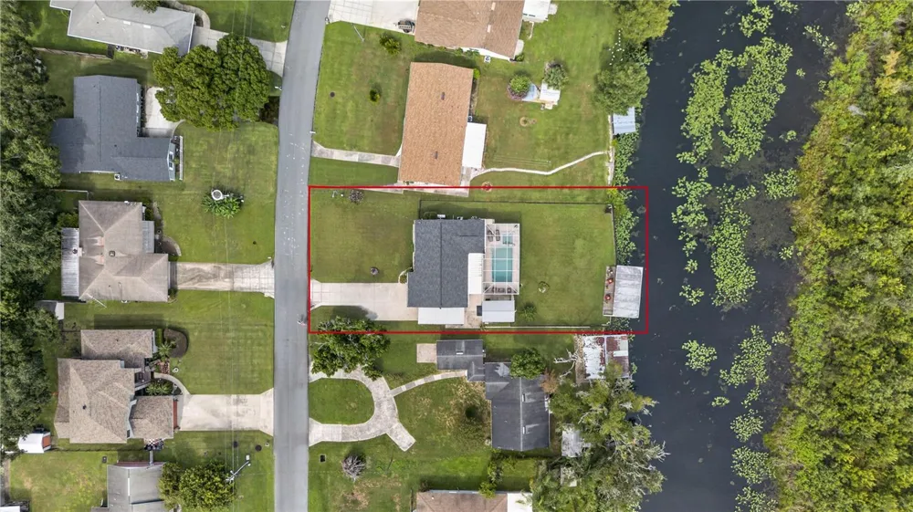 28050 LOIS DRIVE Tavares, FL 32778