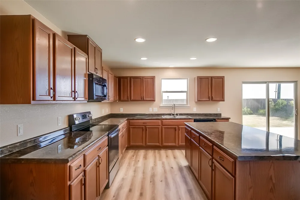 518 Carrington Street Hutto, TX 78634