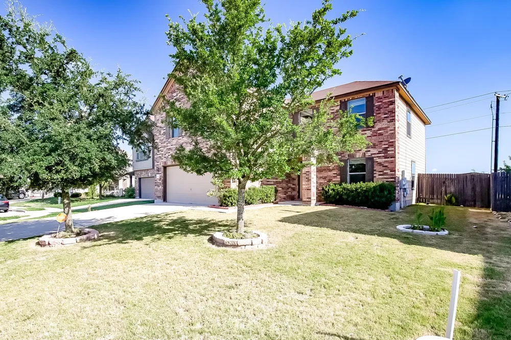 518 Carrington Street Hutto, TX 78634
