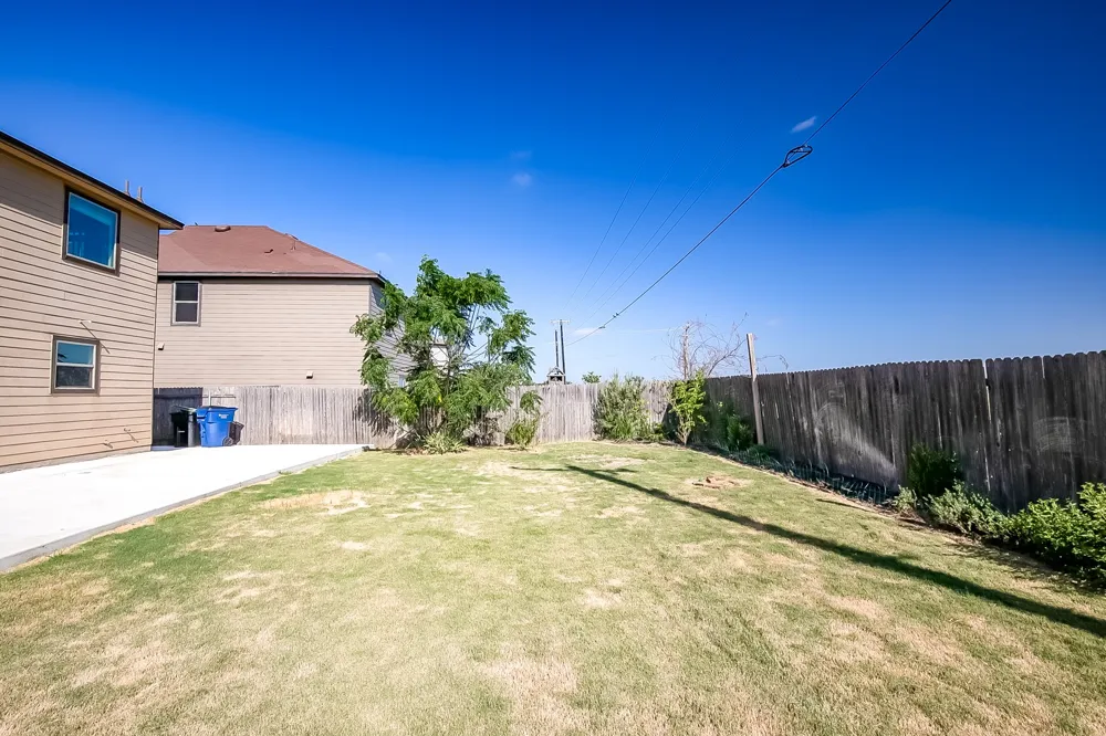 518 Carrington Street Hutto, TX 78634