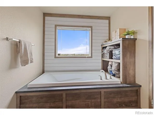 10395 County Road 112 Carr, CO 80612