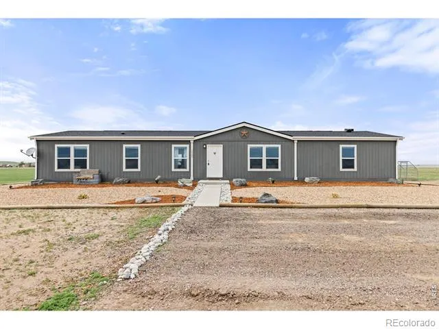 10395 County Road 112 Carr, CO 80612