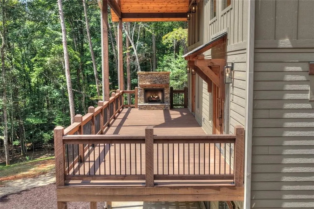 200 W Goldmine Road Ellijay, GA 30536
