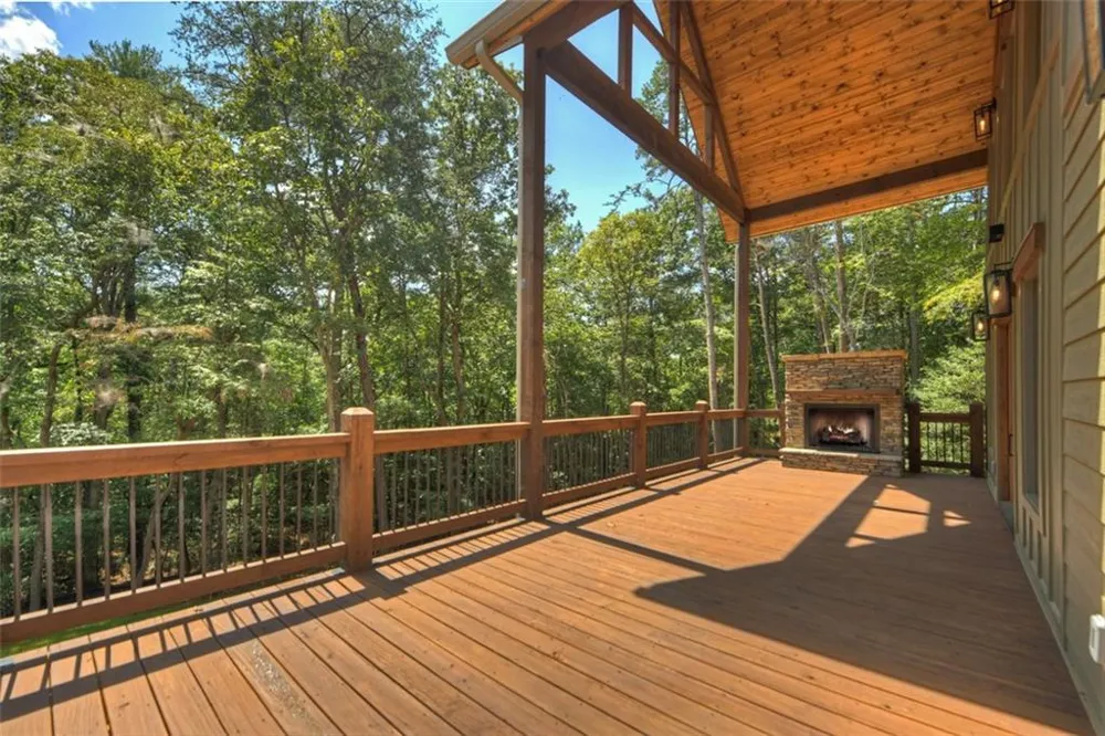 200 W Goldmine Road Ellijay, GA 30536