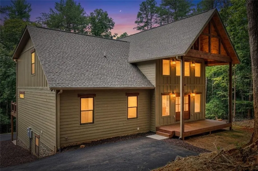 200 W Goldmine Road Ellijay, GA 30536