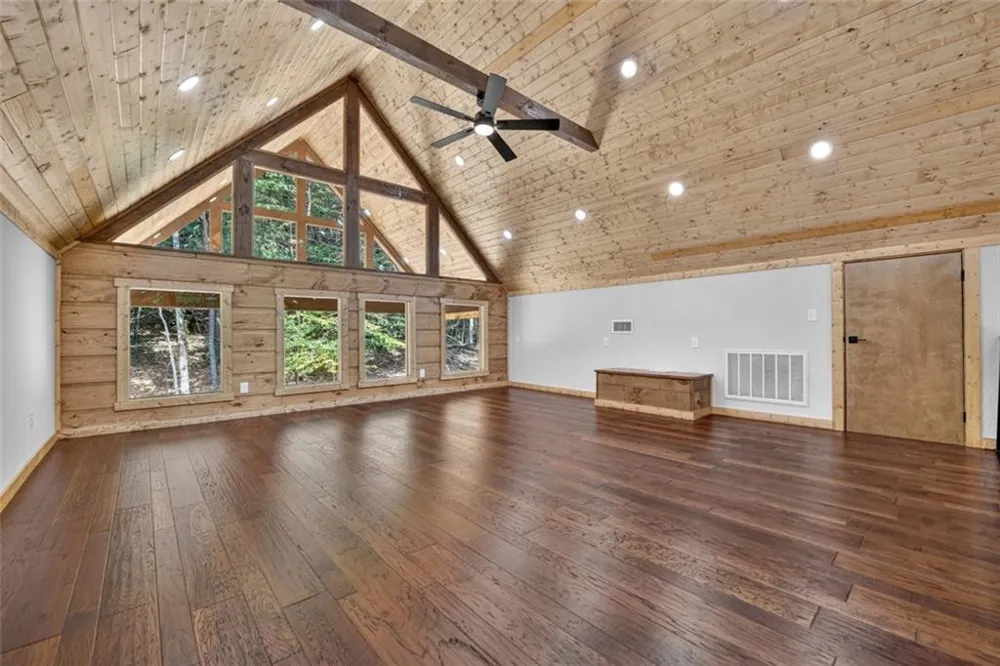 200 W Goldmine Road Ellijay, GA 30536