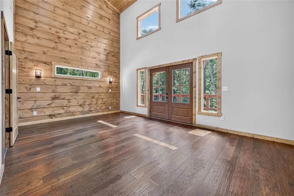 200 W Goldmine Road Ellijay, GA 30536