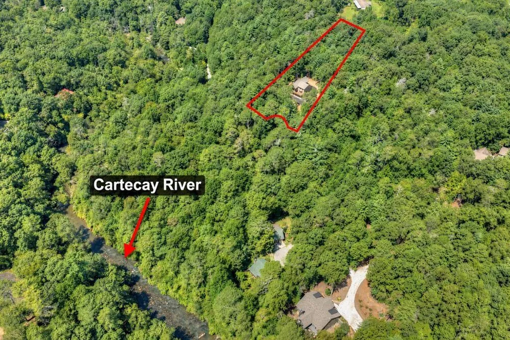 200 W Goldmine Road Ellijay, GA 30536