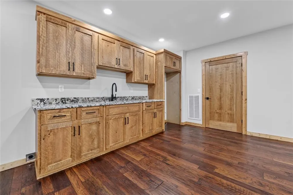 200 W Goldmine Road Ellijay, GA 30536