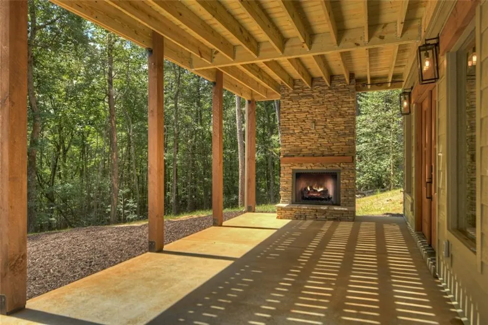 200 W Goldmine Road Ellijay, GA 30536