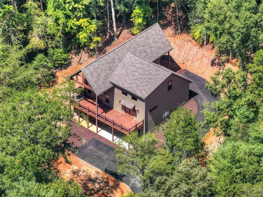 200 W Goldmine Road Ellijay, GA 30536