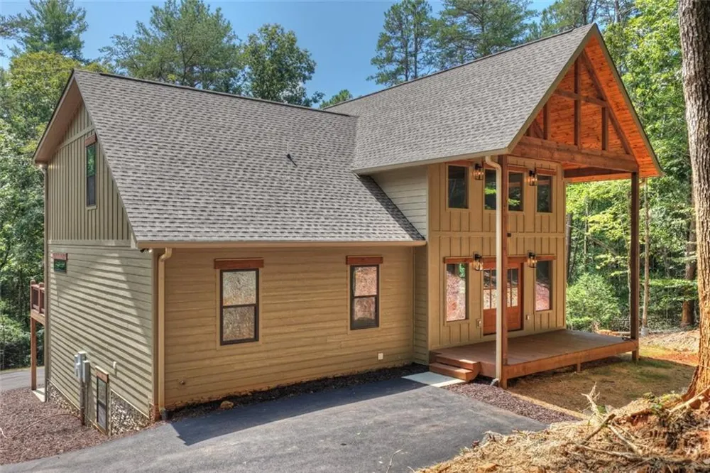 200 W Goldmine Road Ellijay, GA 30536