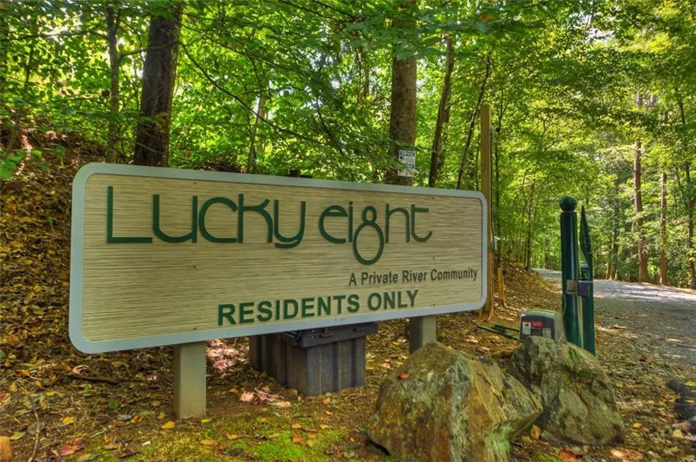 200 W Goldmine Road Ellijay, GA 30536