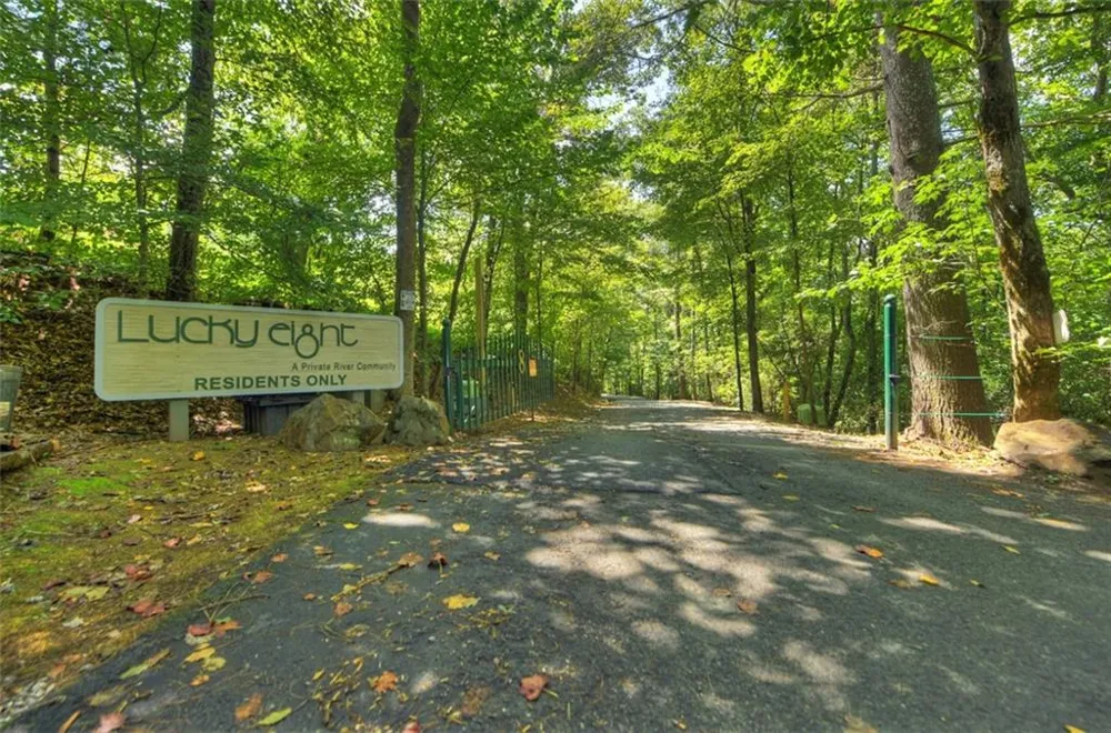 200 W Goldmine Road Ellijay, GA 30536