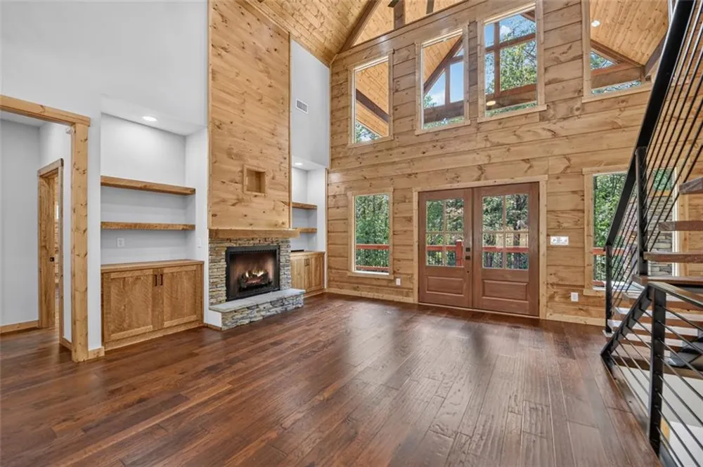 200 W Goldmine Road Ellijay, GA 30536