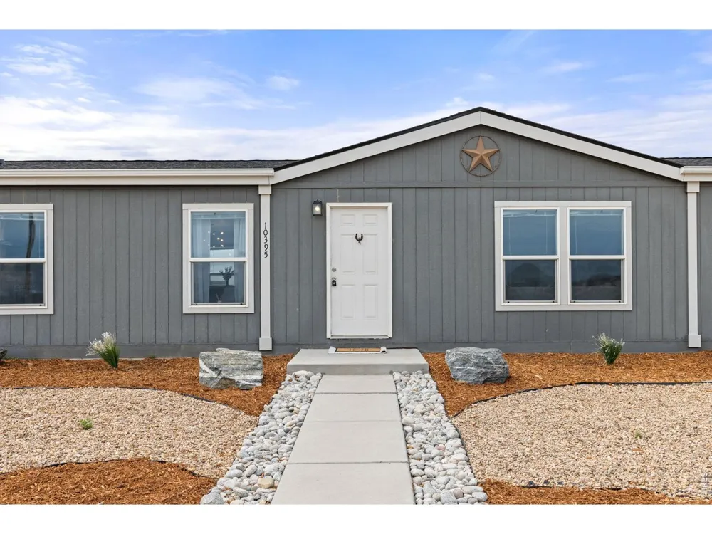 10395 County Road 112 Carr, CO 80612