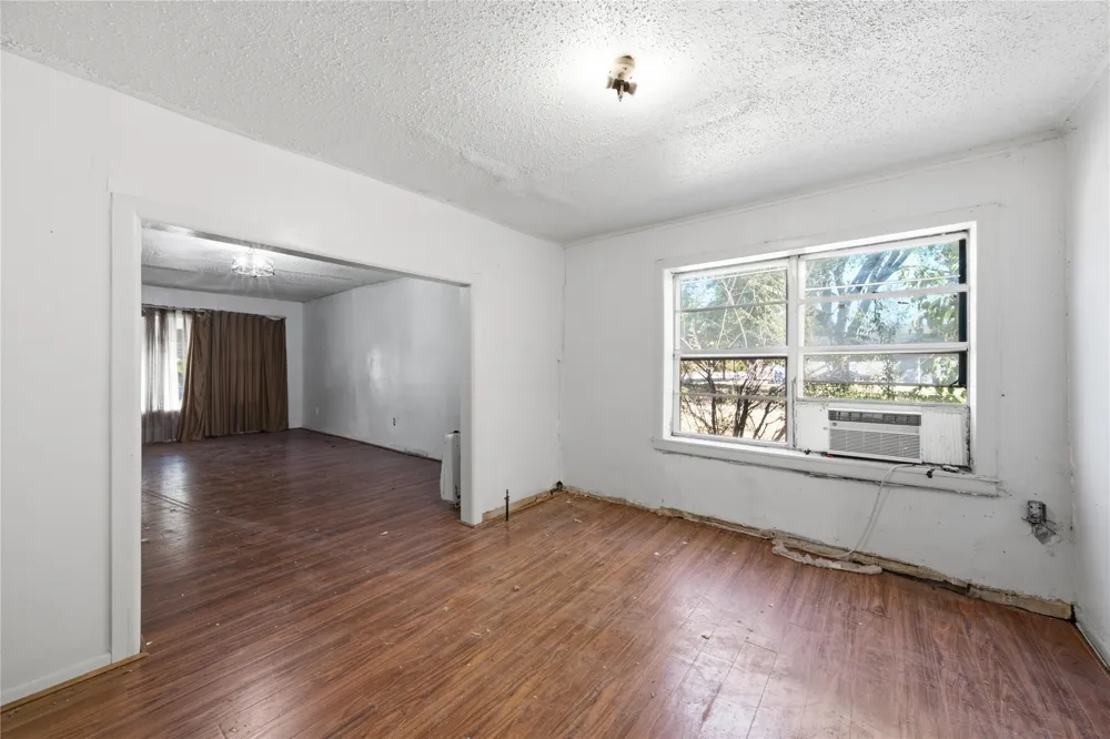 915 DAWSON STREET Waco, TX 76704