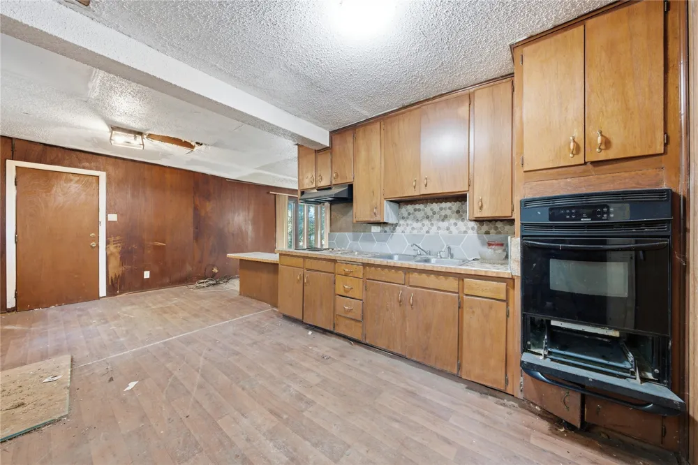 915 DAWSON STREET Waco, TX 76704