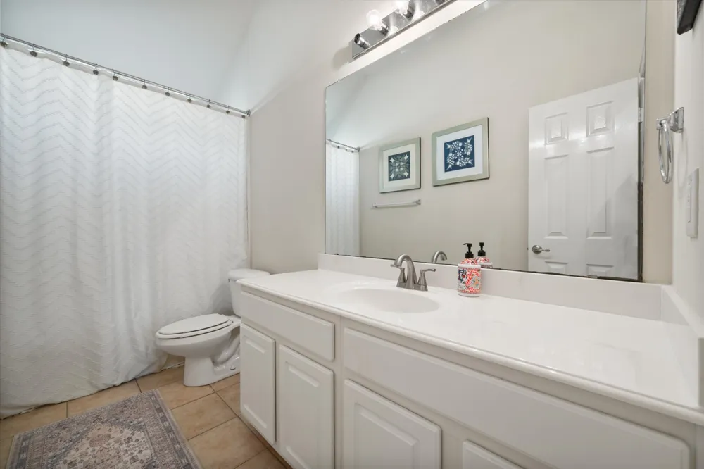 8821 Mallory Court Waxahachie, TX 76065