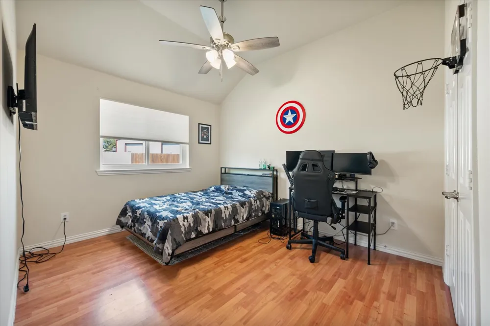 8821 Mallory Court Waxahachie, TX 76065