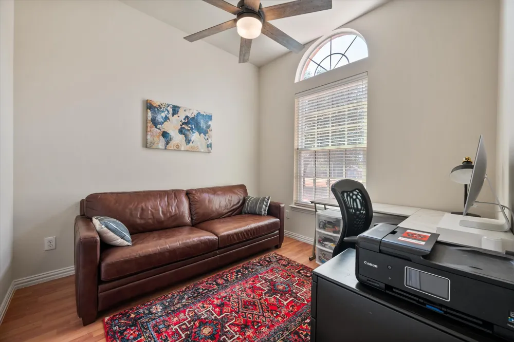 8821 Mallory Court Waxahachie, TX 76065