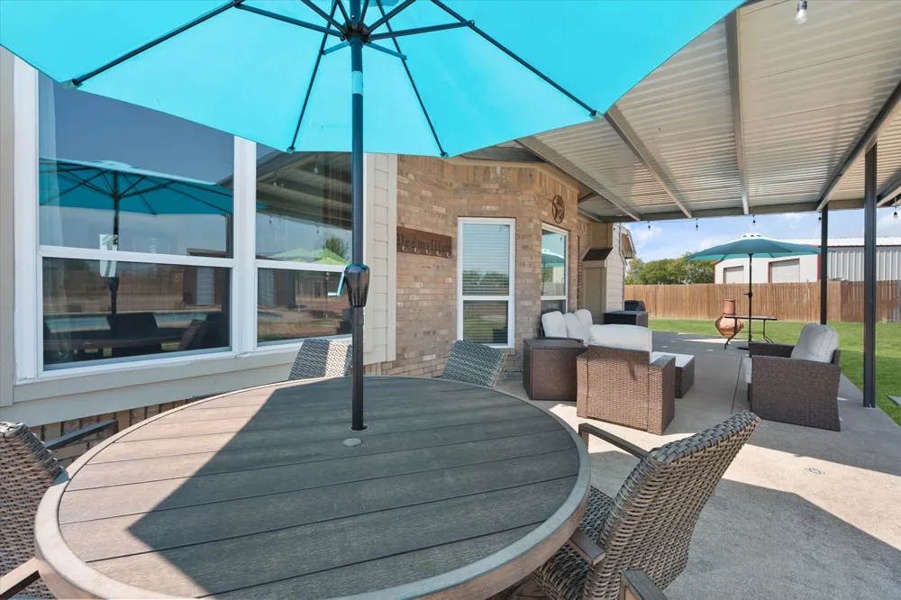 8821 Mallory Court Waxahachie, TX 76065