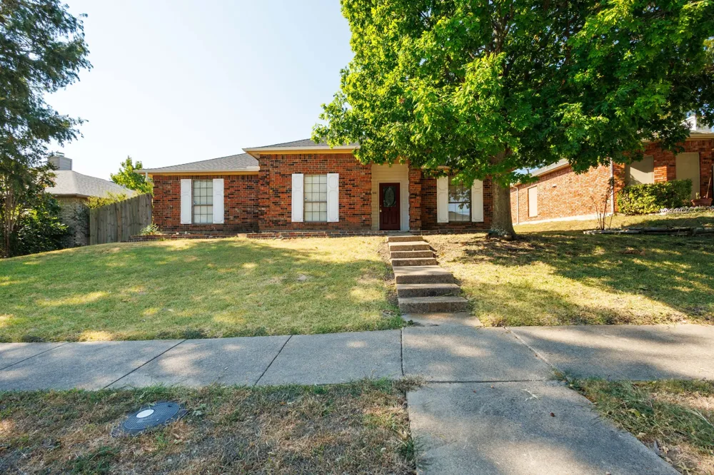 1018 Dandelion Drive Mesquite, TX 75149