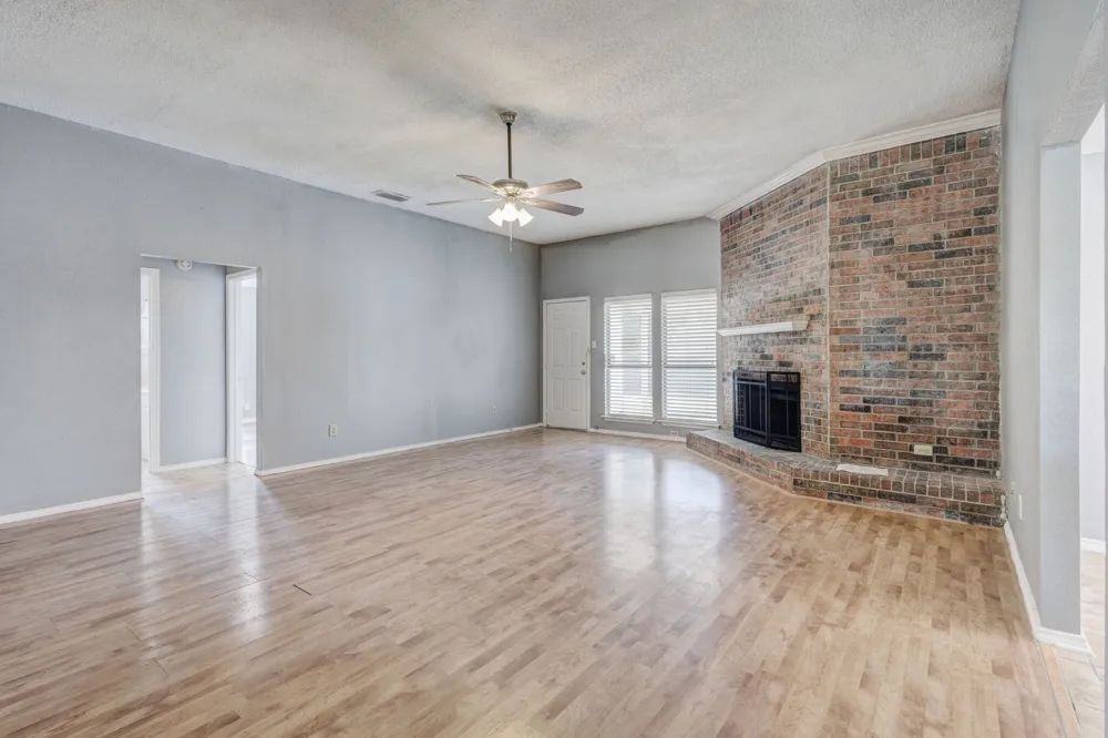 1018 Dandelion Drive Mesquite, TX 75149