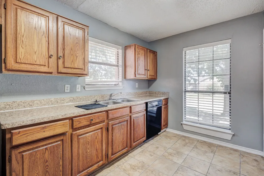 1018 Dandelion Drive Mesquite, TX 75149
