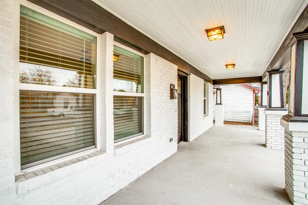 619 Pembroke Avenue Dallas, TX 75208