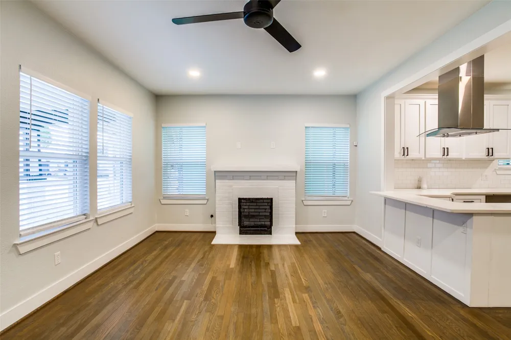619 Pembroke Avenue Dallas, TX 75208