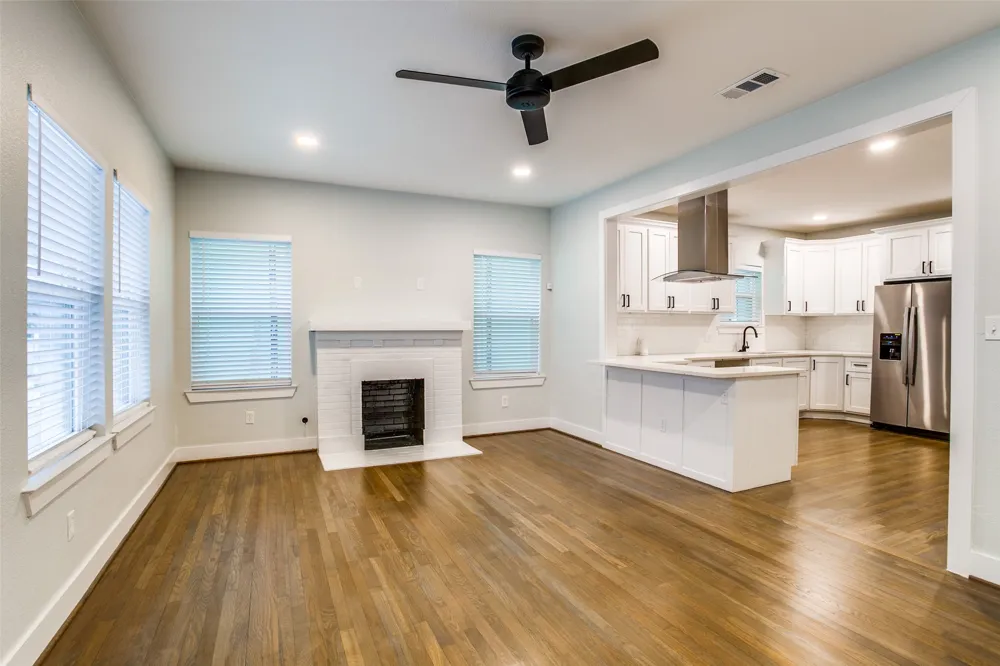 619 Pembroke Avenue Dallas, TX 75208
