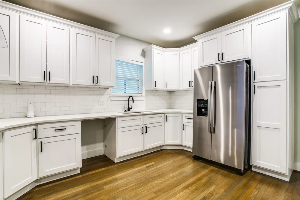 619 Pembroke Avenue Dallas, TX 75208