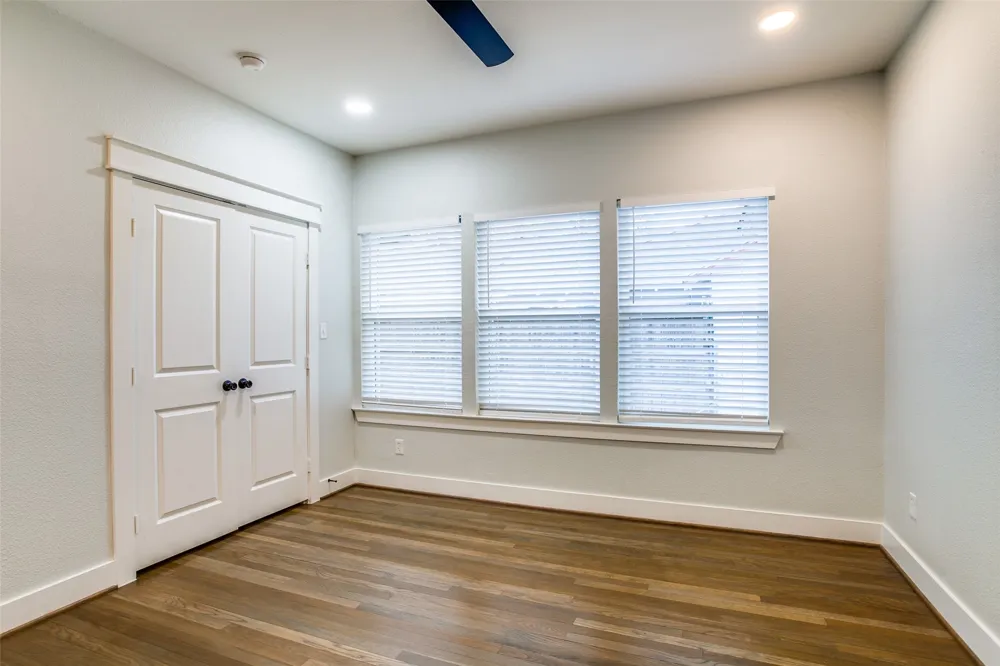 619 Pembroke Avenue Dallas, TX 75208