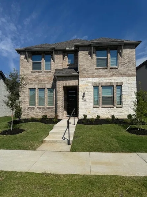 109 North Sky Drive Celina, TX 75009