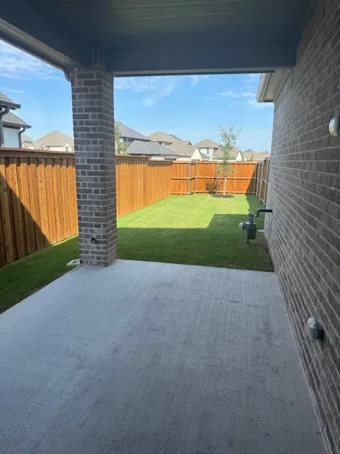 109 North Sky Drive Celina, TX 75009
