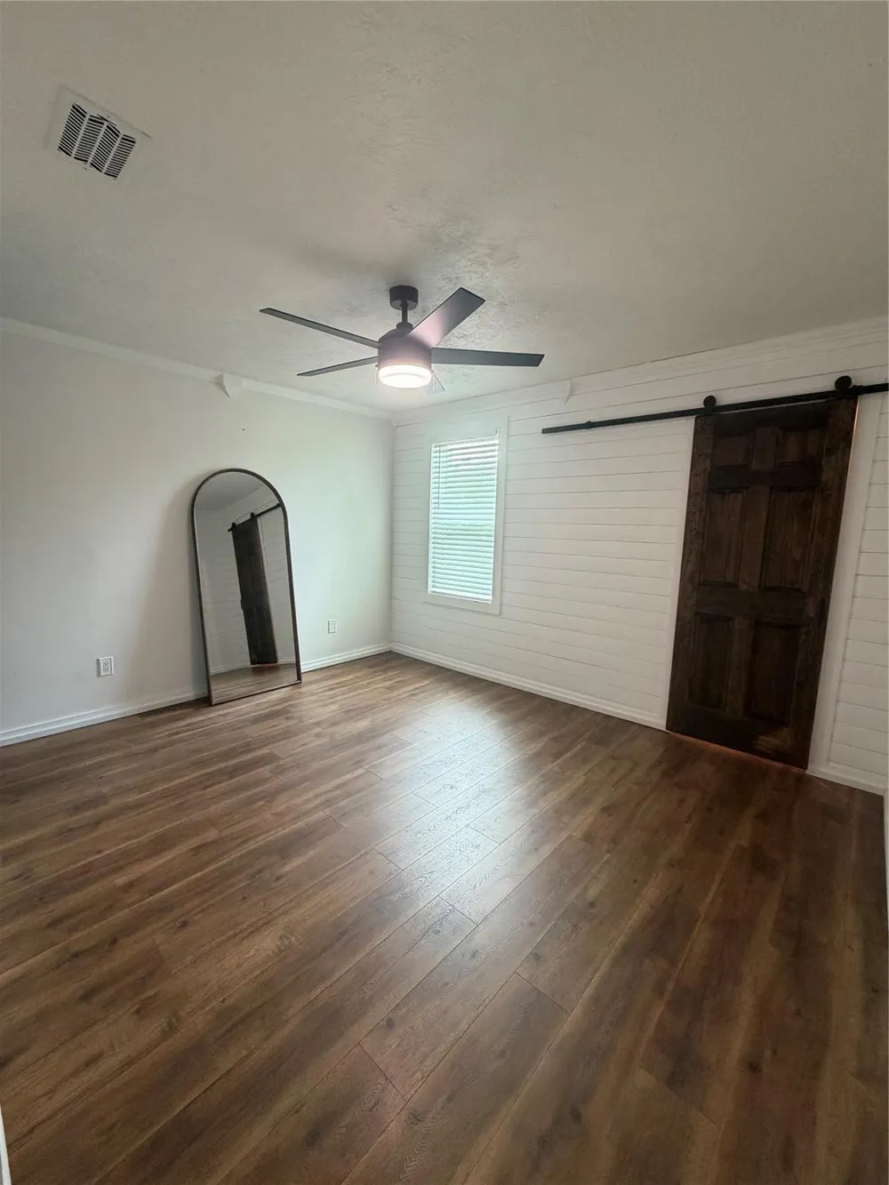 52 Periwinkle Court Lake Jackson, TX 77566