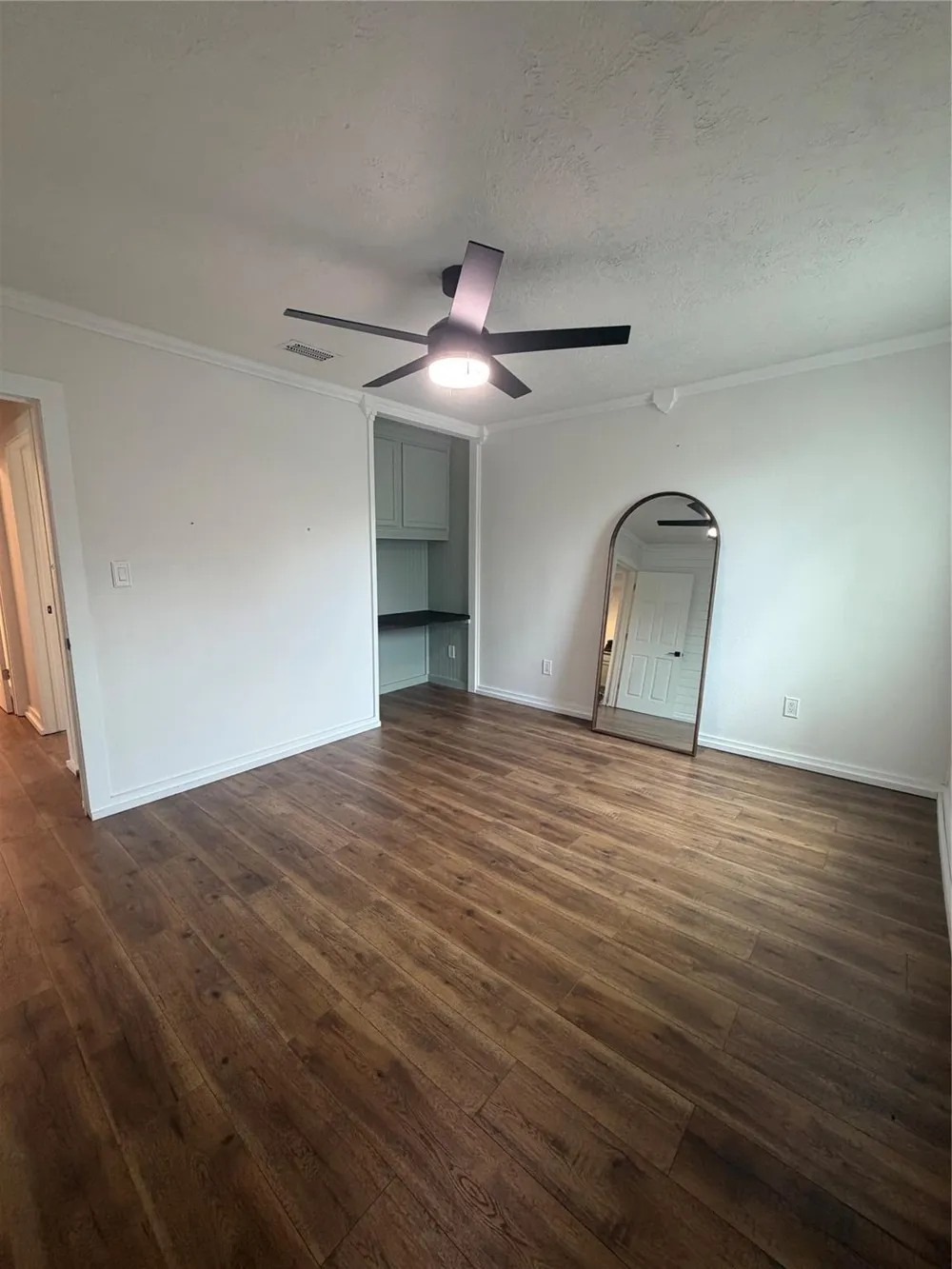 52 Periwinkle Court Lake Jackson, TX 77566