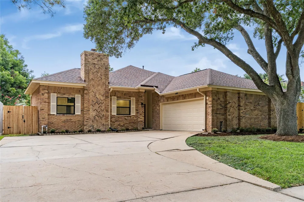 210 Mill Trail Drive Sugar Land, TX 77498