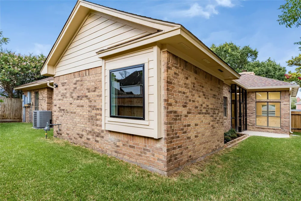 210 Mill Trail Drive Sugar Land, TX 77498