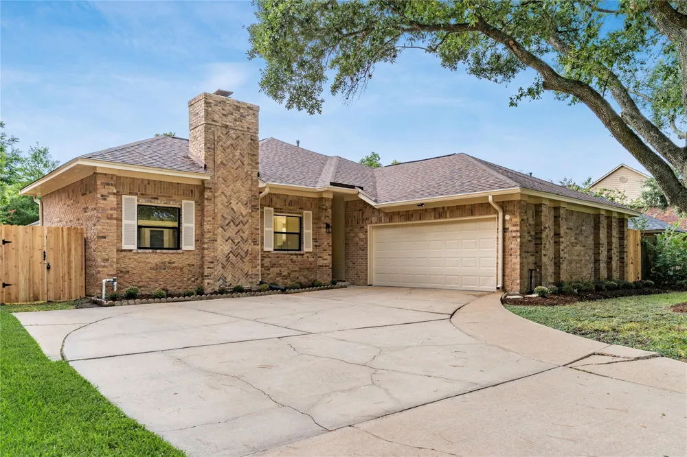 210 Mill Trail Drive Sugar Land, TX 77498
