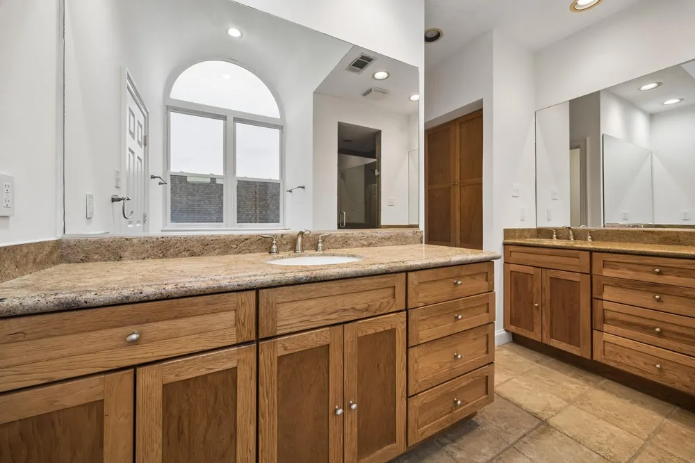 911 Birdsall Street Houston, TX 77007