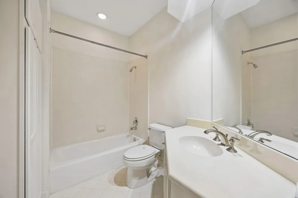 911 Birdsall Street Houston, TX 77007