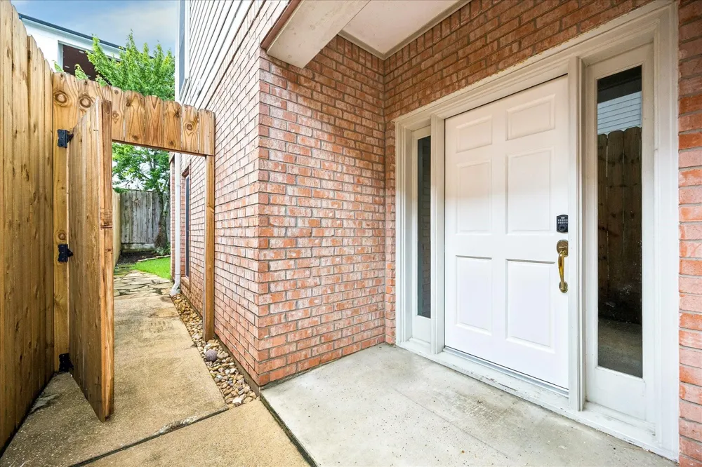 911 Birdsall Street Houston, TX 77007