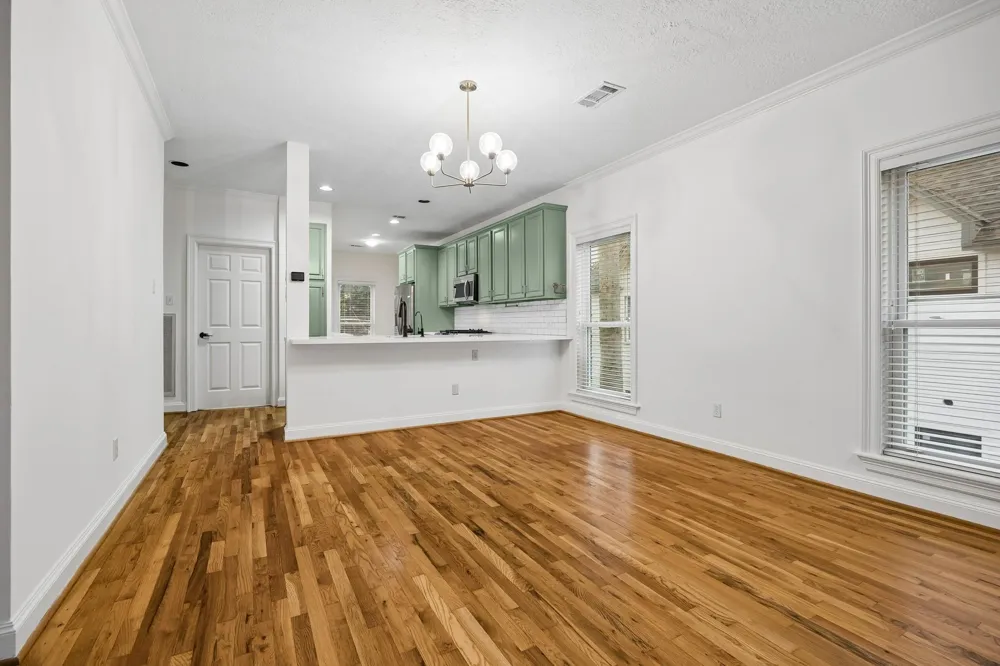 911 Birdsall Street Houston, TX 77007