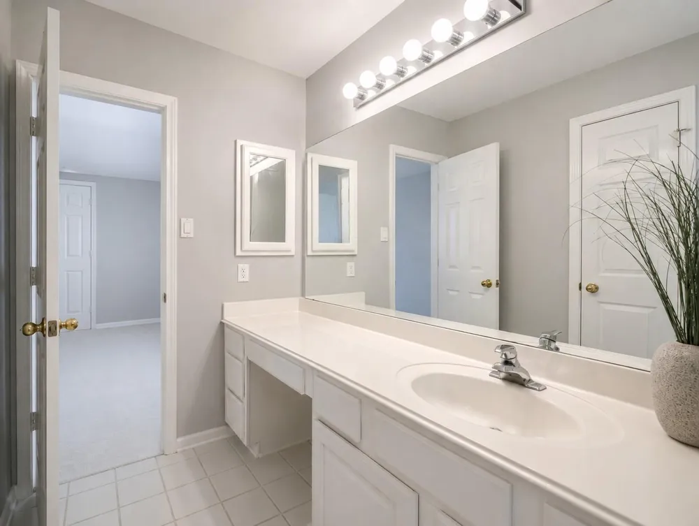 1303 Red Oak Court Sugar Land, TX 77479