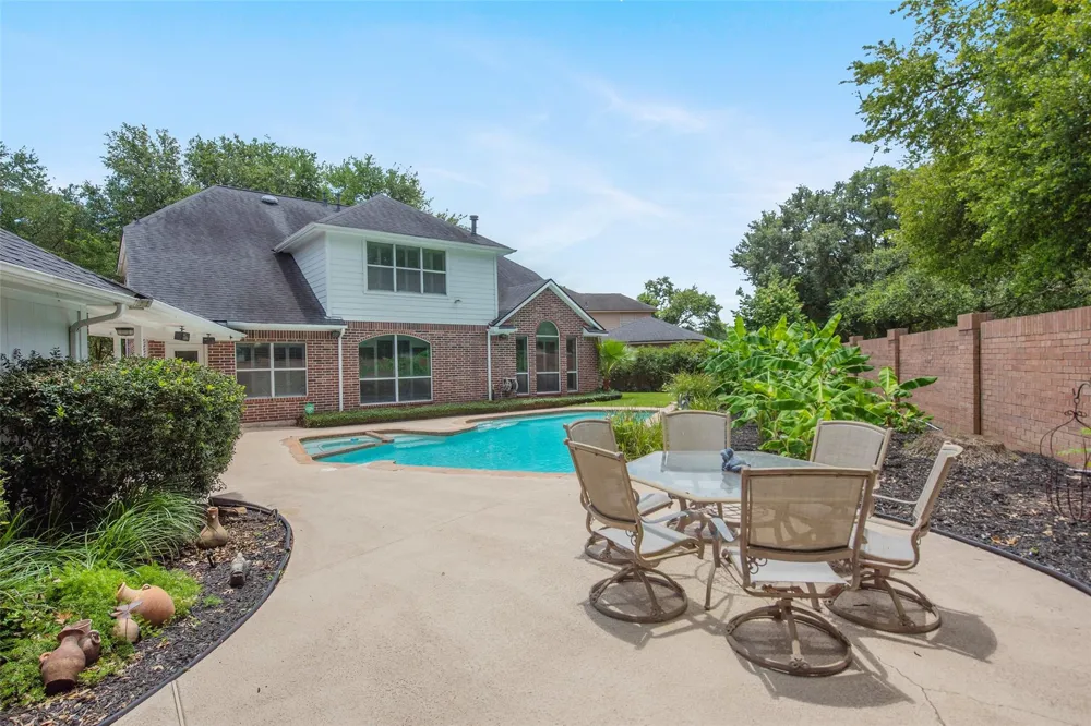 1303 Red Oak Court Sugar Land, TX 77479