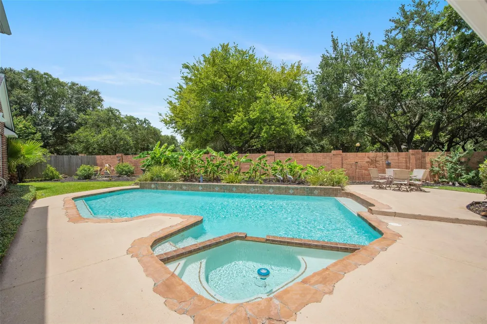 1303 Red Oak Court Sugar Land, TX 77479