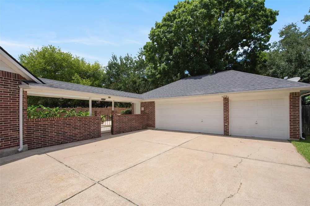 1303 Red Oak Court Sugar Land, TX 77479