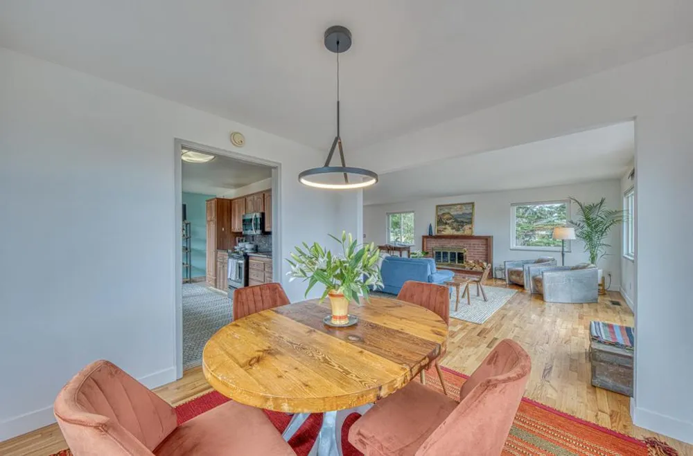 1321 Hoffman Avenue Monterey, CA 93940